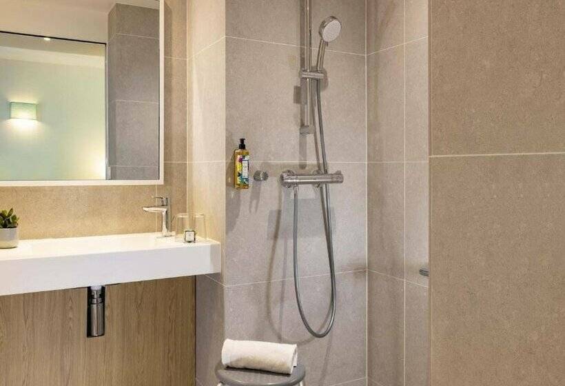 هتل Paris Louis Blanc