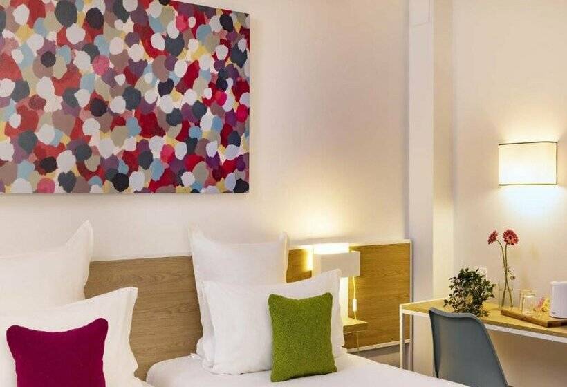 هتل Paris Louis Blanc