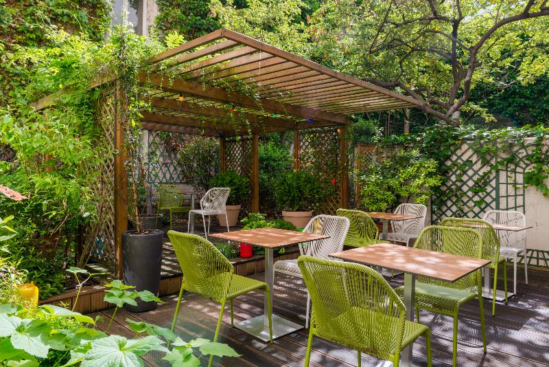 هتل Paris Louis Blanc