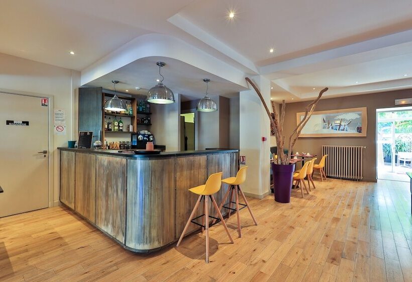 בית מלון כפרי Hôtel Provençal