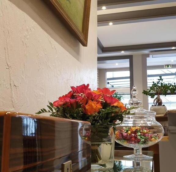 בית מלון כפרי Restaurant Le Dauphin Et Le Spa Du Prieuré