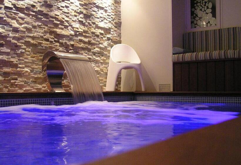 בית מלון כפרי Restaurant Le Dauphin Et Le Spa Du Prieuré