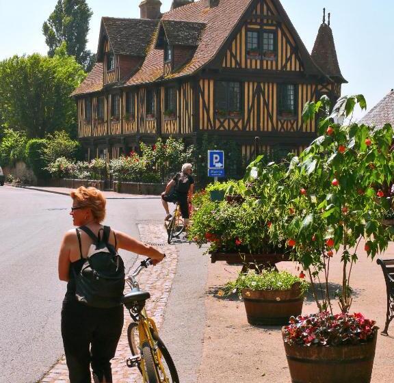 בית מלון כפרי Restaurant Le Dauphin Et Le Spa Du Prieuré