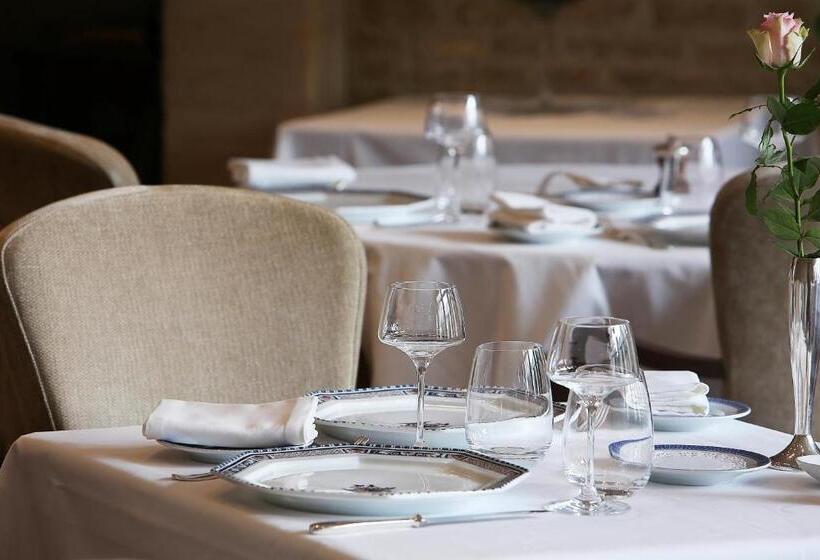 בית מלון כפרי Restaurant Le Dauphin Et Le Spa Du Prieuré