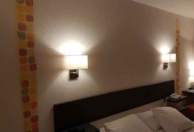 בית מלון כפרי Restaurant Le Dauphin Et Le Spa Du Prieuré