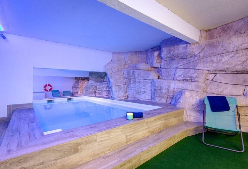 فندق Sowell Residences New Chastillon