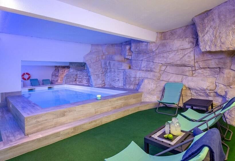 فندق Sowell Residences New Chastillon