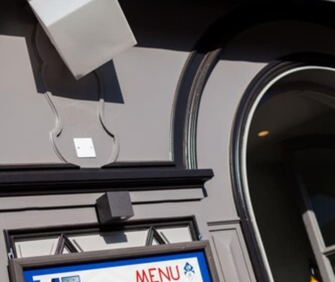 בית מלון כפרי The Originals Boutique, Hôtel Le Lion, Clermontferrand