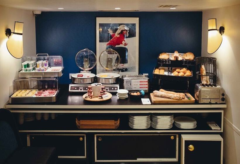 בית מלון כפרי The Originals Boutique, Hôtel Le Lion, Clermontferrand