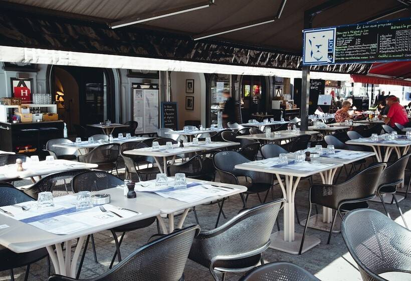 בית מלון כפרי The Originals Boutique, Hôtel Le Lion, Clermontferrand