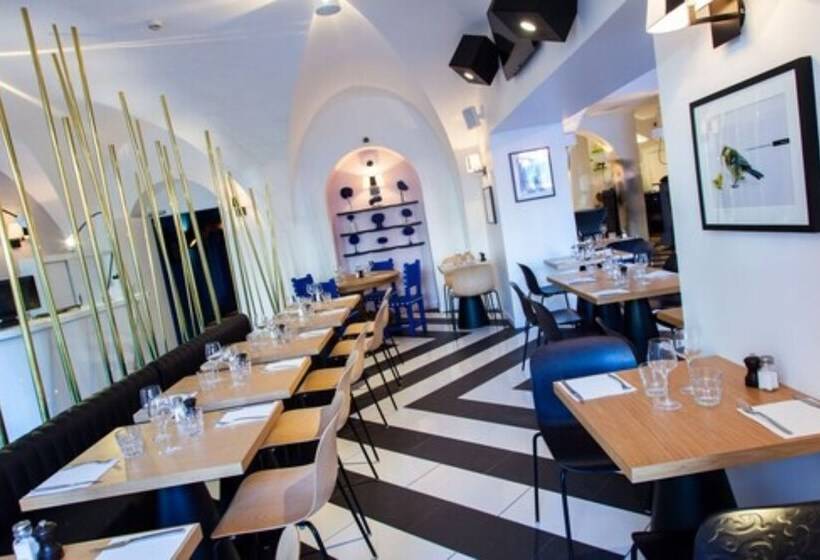 בית מלון כפרי The Originals Boutique, Hôtel Le Lion, Clermontferrand