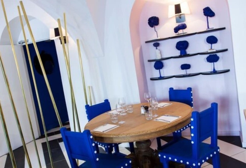 בית מלון כפרי The Originals Boutique, Hôtel Le Lion, Clermontferrand