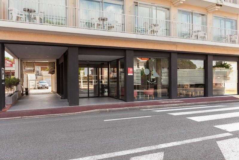 هتل Hôtel Le Nautic