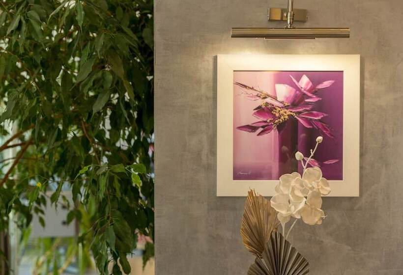 Отель The Originals City, Hôtel Villancourt, Grenoble Sud