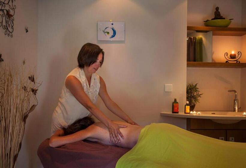 Logis Hostellerie Motel Au Bois Le Sire