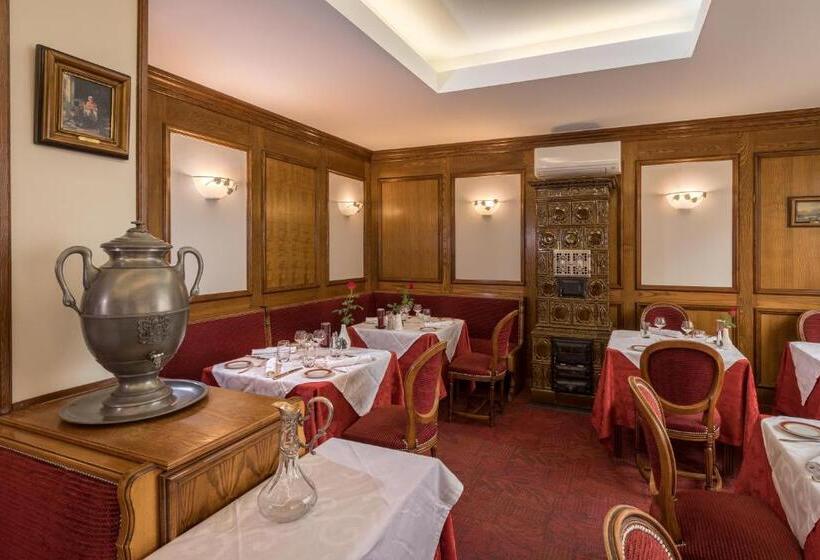 Logis Hostellerie Motel Au Bois Le Sire