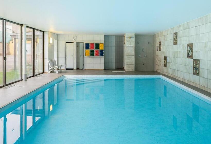 Logis Hostellerie Motel Au Bois Le Sire