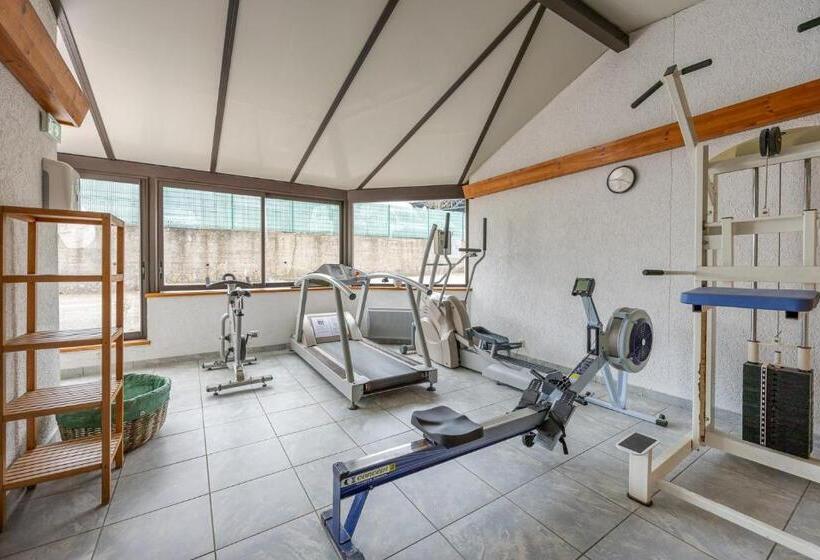 Logis Hostellerie Motel Au Bois Le Sire