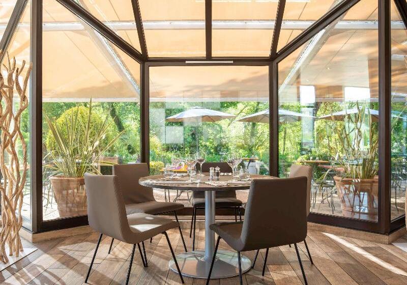 Novotel Aix En Provence Pont De L Arc