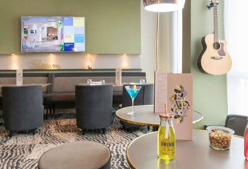 Novotel Lyon Gerland Musée des Confluences