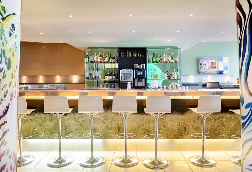 Novotel Lyon Gerland Musée des Confluences