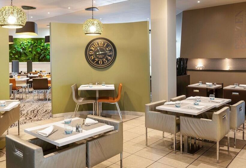 Novotel Lyon Gerland Musée des Confluences