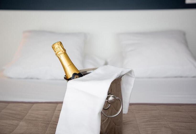 Privilège Appart Hôtel Saint Exupéry