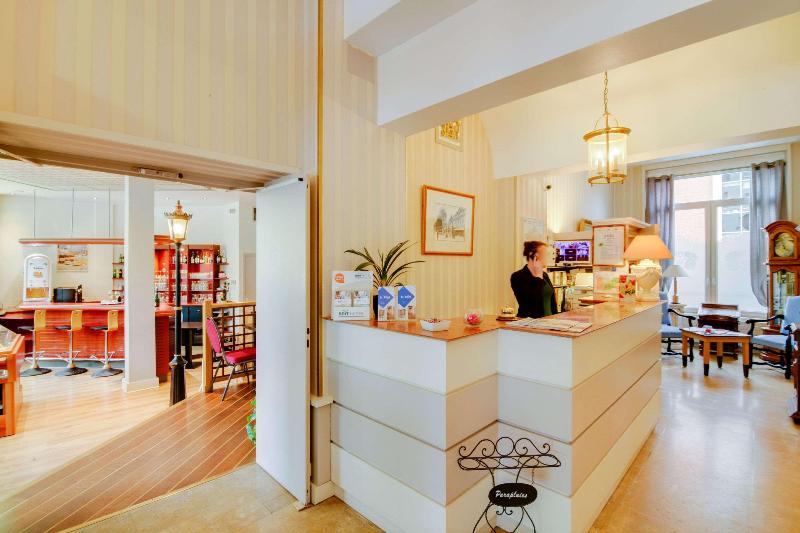 Brit Hotel Privilège Le Royal Centre Gare