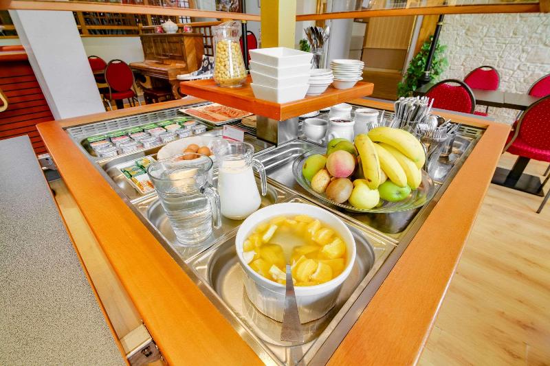 Brit Hotel Privilège Le Royal Centre Gare