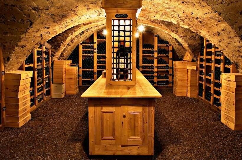 فندق Abbaye De Talloires