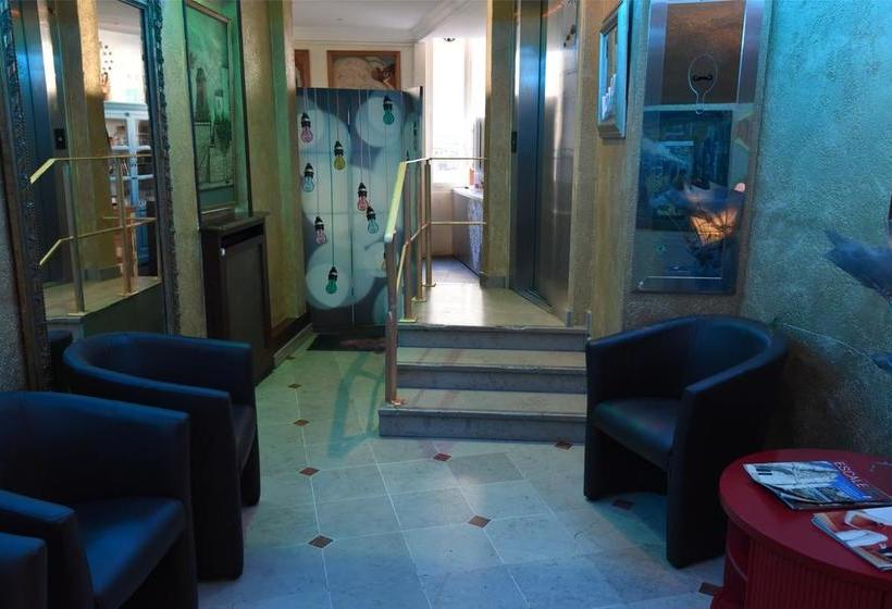 فندق Adonis Sacré Coeur Roma