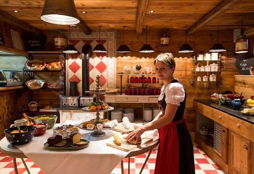 ホテル Alpen Ruitor