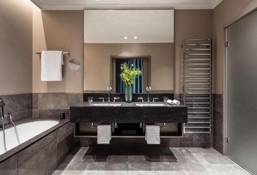 هتل Anantara Plaza Nice