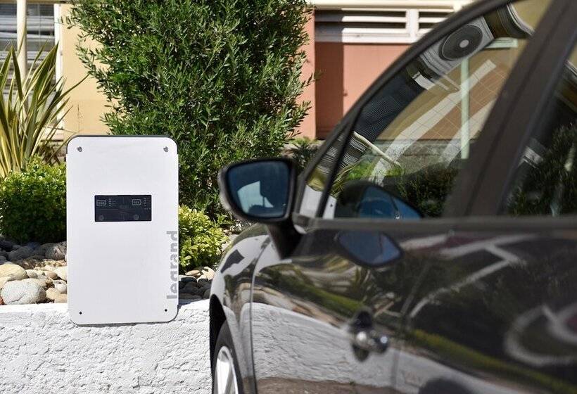 فندق Arles Plaza