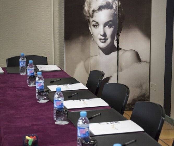 فندق Arles Plaza