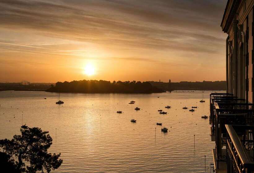 בית מלון כפרי Hôtel Barrière Le Grand Hôtel Dinard