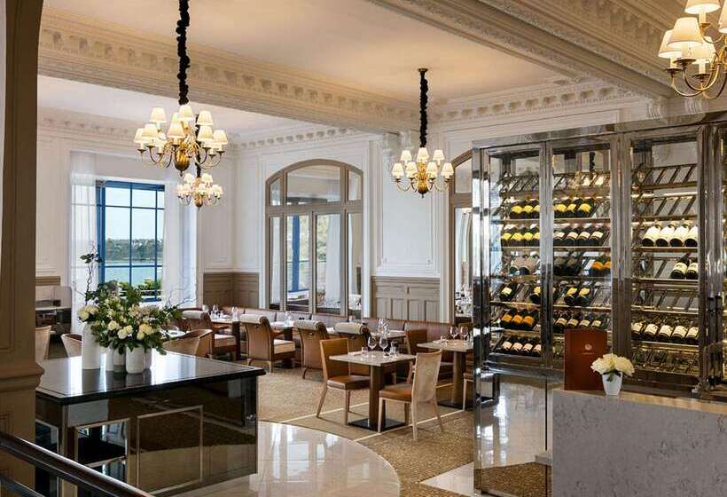 בית מלון כפרי Hôtel Barrière Le Grand Hôtel Dinard
