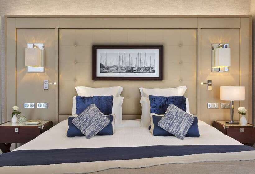 בית מלון כפרי Hôtel Barrière Le Grand Hôtel Dinard