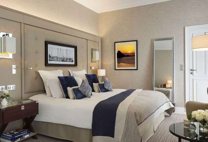 בית מלון כפרי Hôtel Barrière Le Grand Hôtel Dinard