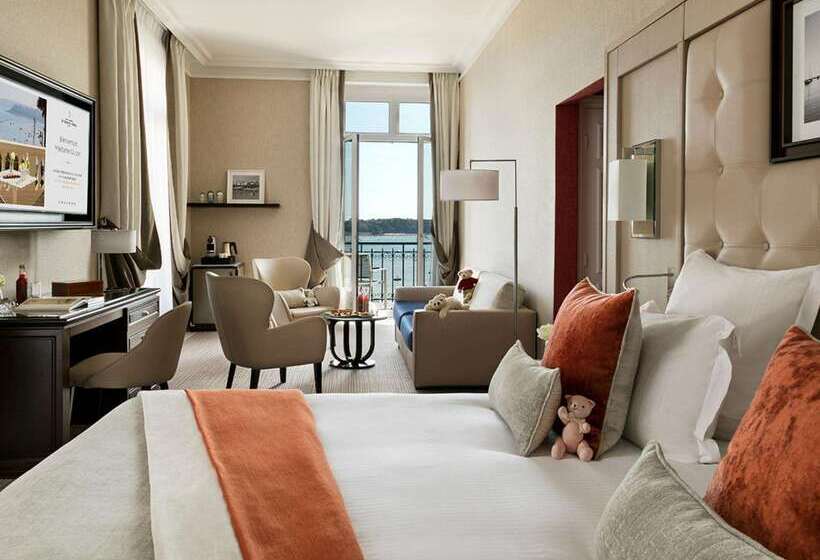 בית מלון כפרי Hôtel Barrière Le Grand Hôtel Dinard