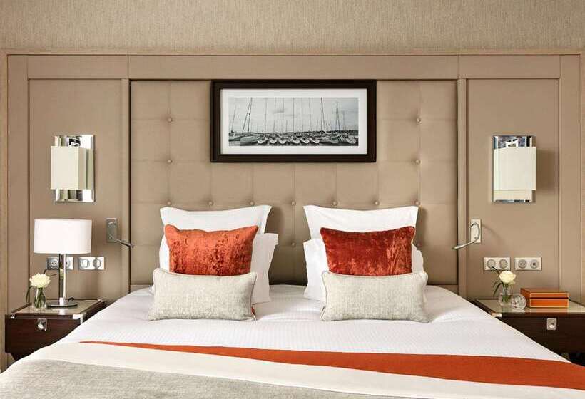 בית מלון כפרי Hôtel Barrière Le Grand Hôtel Dinard