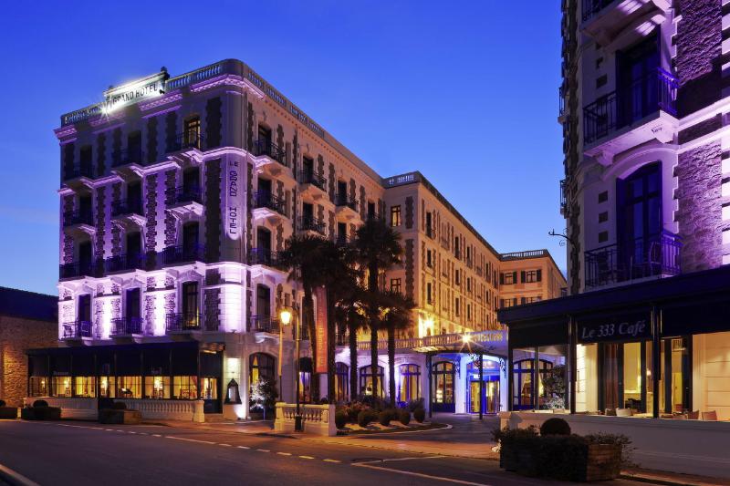 בית מלון כפרי Hôtel Barrière Le Grand Hôtel Dinard