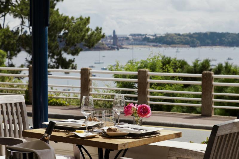 בית מלון כפרי Hôtel Barrière Le Grand Hôtel Dinard