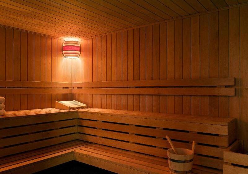 בית מלון כפרי Hôtel Barrière Le Grand Hôtel Dinard