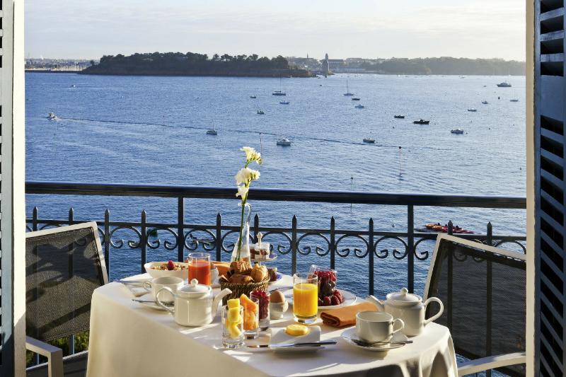 בית מלון כפרי Hôtel Barrière Le Grand Hôtel Dinard