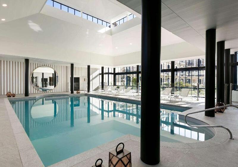 בית מלון כפרי Hôtel Barrière Le Grand Hôtel Dinard