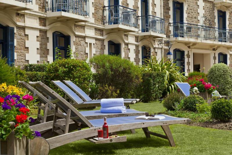 בית מלון כפרי Hôtel Barrière Le Grand Hôtel Dinard