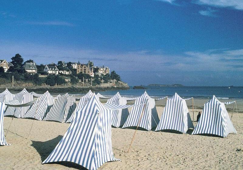 בית מלון כפרי Hôtel Barrière Le Grand Hôtel Dinard