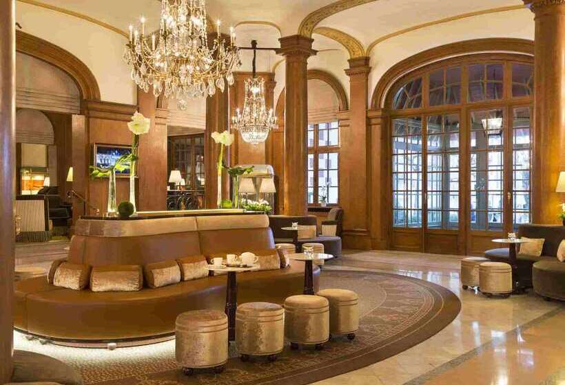 ホテル Barriere Le Normandy