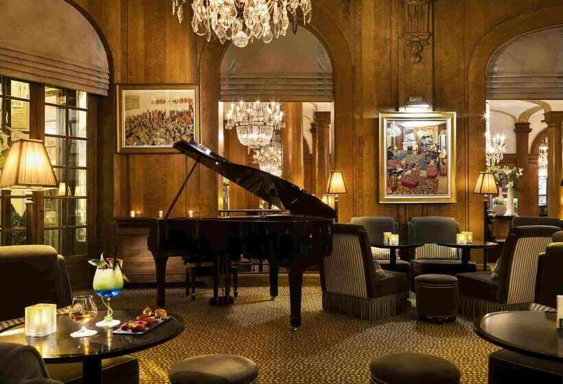 ホテル Barriere Le Normandy